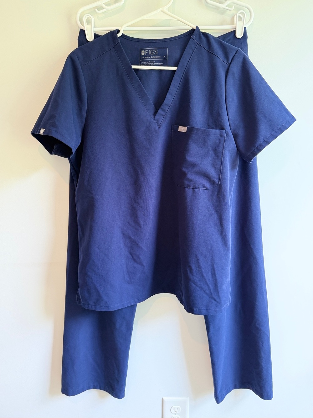 Figs Scrub Set